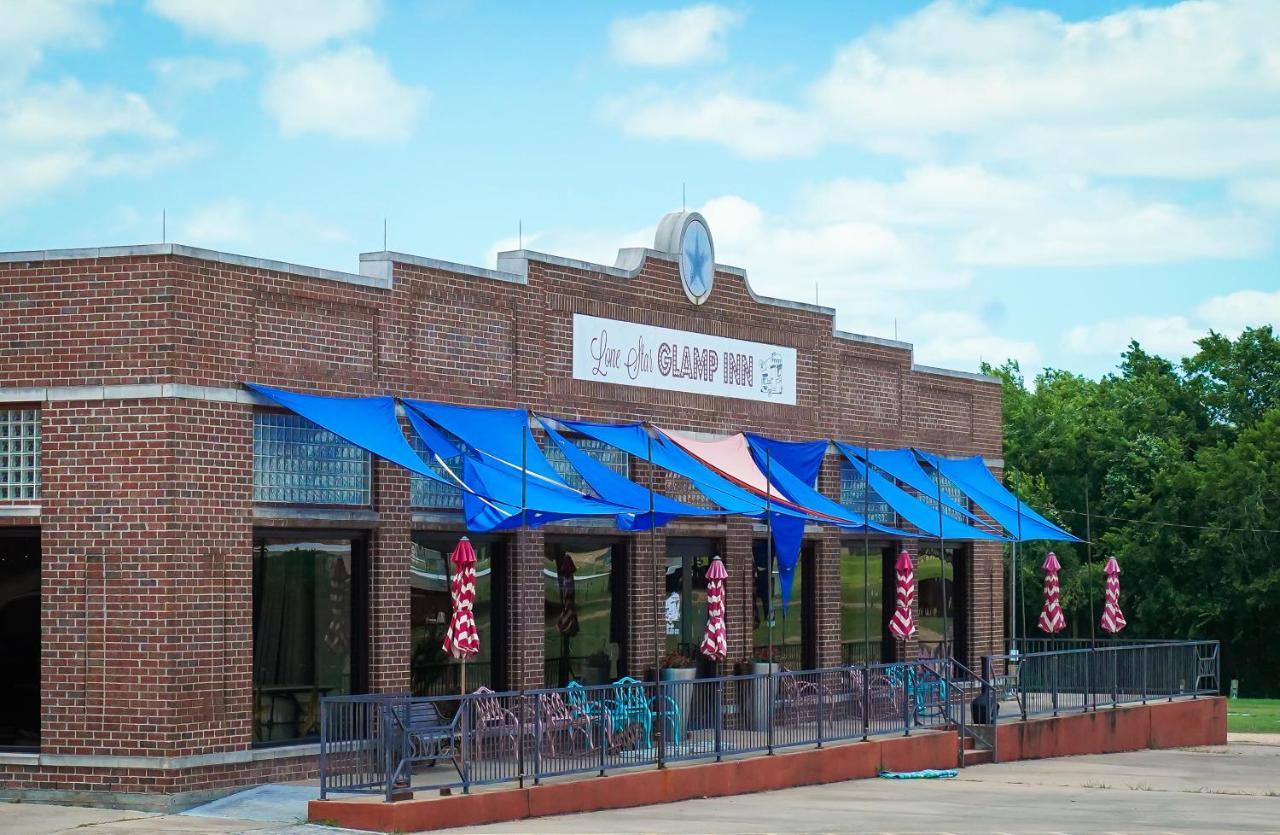 Lone Star Glamp Inn Warrenton Exterior photo